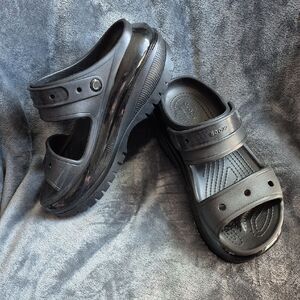 Crocs Mens 8 Womens 10 Black Mega Crush Sandals - NWOT